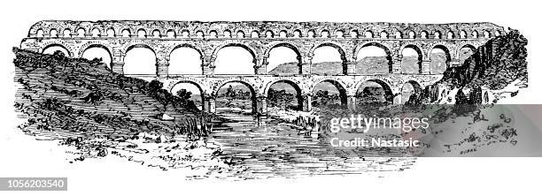 illustrations, cliparts, dessins animés et icônes de pont du gard, aqueduc romain antique - le pont du gard