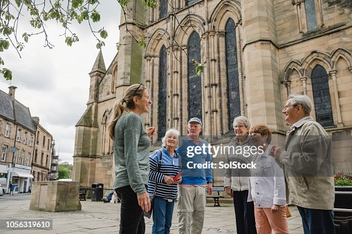 Senior groep doen een Tour in Hexham Senior groep doen een Tour in Hexham