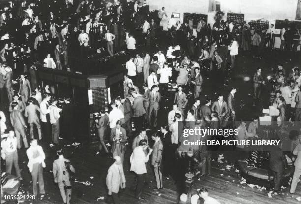 The trading floor of the New York Stock Exchange on the day of the Wall Street crash, October 29 New York, USA, 20th century.