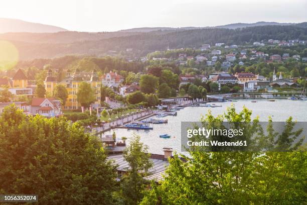 austria, carinthia, velden at lake woerthersee - ヴェルターゼー ストックフォトと画像