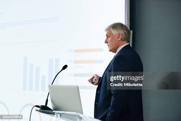 i've compiled the stats in graph form - presenter stock pictures, royalty-free photos & images