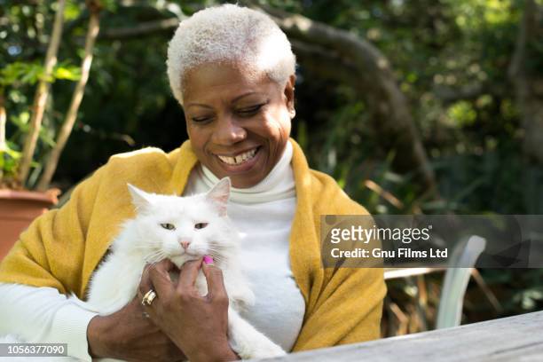 6,127 Old Lady With Cat Photos and Premium High Res Pictures - Getty Images