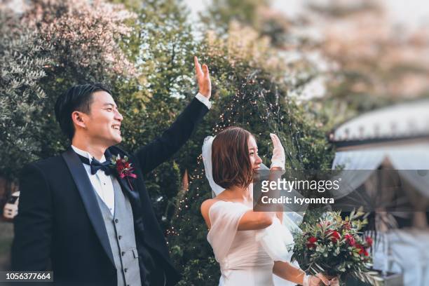 幸福 - 結婚式 日本 ストックフォトと画像