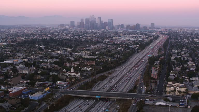 https://media.gettyimages.com/id/1056413064/video/aerial-los-angeles-with-downton-in-the-background-at-sunset.jpg?b=1&s=640x640&k=20&c=qthfO5mOHP8iboT4WZ90tZAVQwLmFz4llBxw4VtZIOw=