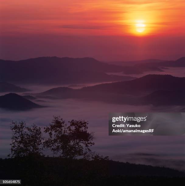 Sun Rises In Japan 744 Japan Land Of The Rising Sun Stock Photos, High-Res Pictures, and ...