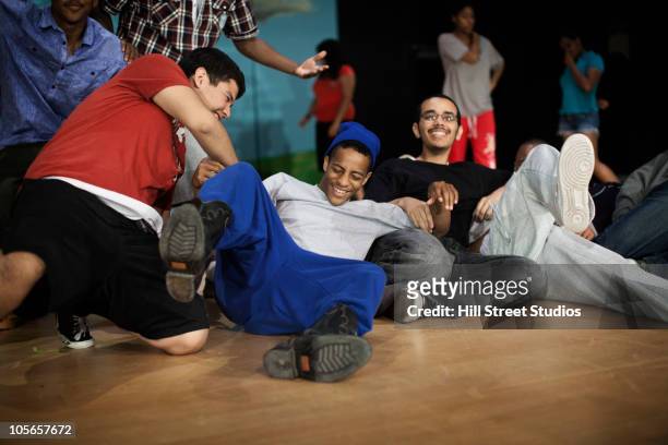 teenagers rehearsing on stage - california theater stock pictures, royalty-free photos & images