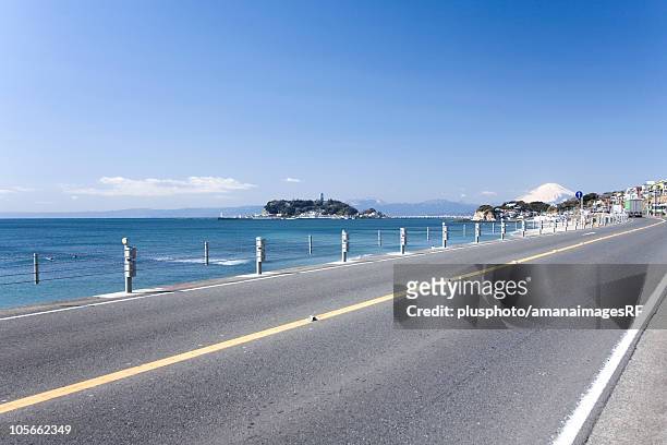 enoshima island and mt. fuji - plusphoto stock pictures, royalty-free photos & images