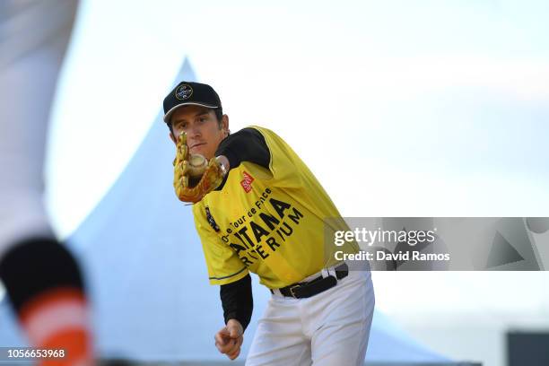 Geraint Thomas of Great Britain and Team Sky Yellow Leader Jersey developing his skills in baseball during the 6th Tour de France Saitama Criterium...