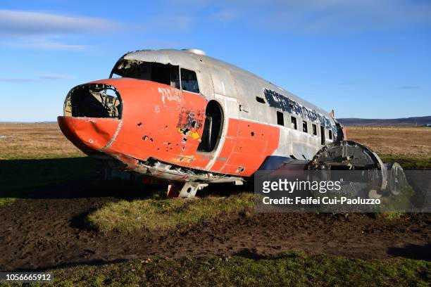 an abandoned airplane at countryside of thórshöfn, northeast iceland - air crash investigation stock pictures, royalty-free photos & images