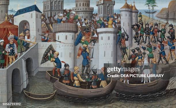 Constantinople besieged by Crusaders in 1204, miniature by Livre traitant en brief des empereurs , by David Aubert, 15th century.