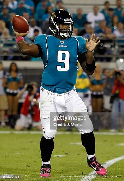 Quarterback David Garrard of the Jacksonville Jaguars throws a pass against the Tennessee Titans during the game at EverBank Field on October 18,...