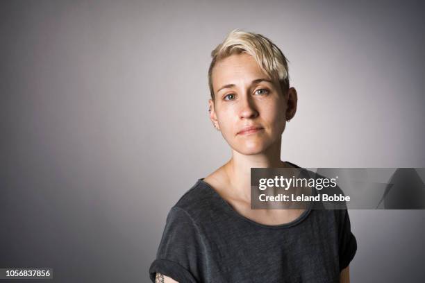 portrait of non-binary person - gender fluid fotografías e imágenes de stock