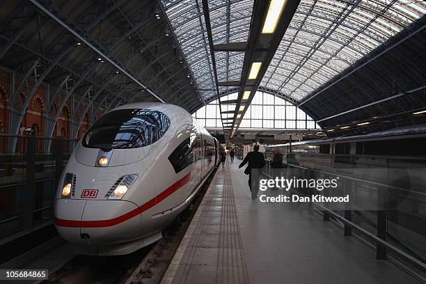 Ice3 Train 20 Deutsche Bahn Ice3 Intercity Express Stock Photos, High-Res Pictures ...
