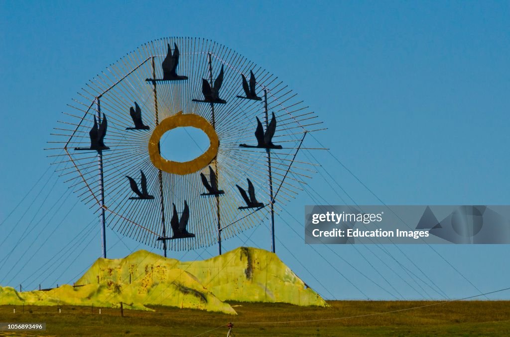North Dakota, Gladstone, Geese in Flight, Enchanted Highway