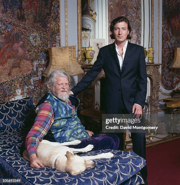 Alexander Thynn, 7th Marquess of Bath, with his son Ceawlin Thynn ...
