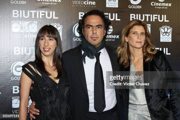 Actress Maricel Alvarez, director Alejandro González Iñárritu and Maria Eladia Hagerman attend the Mexico City Premiere of "Biutful" at Cinemex...