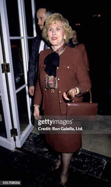 Estee Lauder during Oscar de la Renta and Carolyn Roehm Spring Fashion Show - November 30, 1990 at The Plaza Hotel in New York City, New York, United...