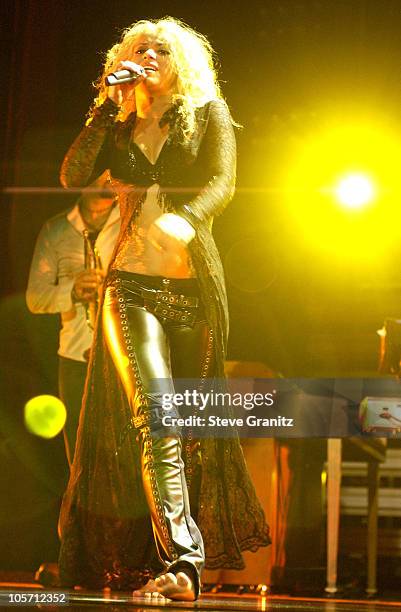 123 Shakira Tour Of The Mongoose Los Angeles Stock Photos, High-Res