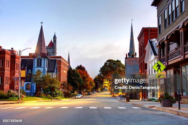 st. johnsbury (vermont) - new england usa photos et images de collection