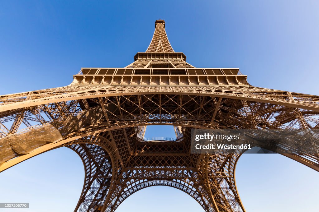 France, Paris, Eiffel Tower, worm's eye view