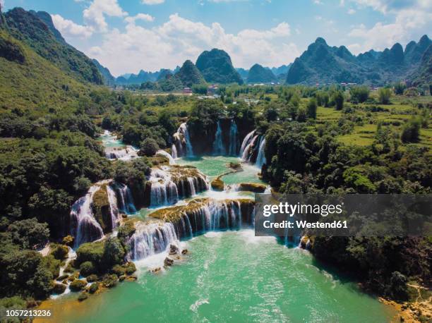china, guangxi, ban gioc?detian falls - detian waterfall stock pictures, royalty-free photos & images