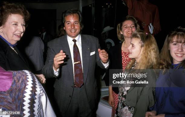 Mary Wicks, Desi Arnaz Jr., Amy Arnaz, Haley Arnaz and Nichole Arnaz