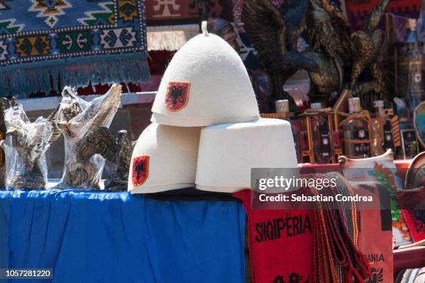 traditional market street, kruje, albania - krujë - fotografias e filmes do acervo