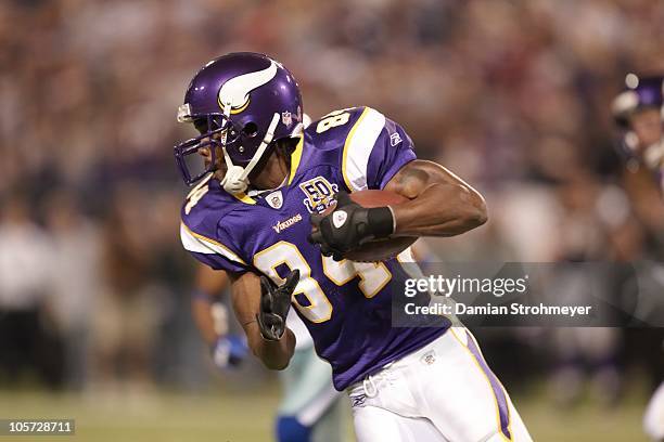 Vs Randy Moss Randy Moss And Vikings Photos and Premium High Res Pictures - Getty Images