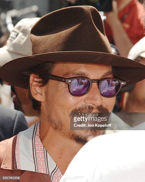 Johnny Depp during "Charlie and the Chocolate Factory" Los Angeles Premiere - Arrivals at Grauman's Chinese Theater in Hollywood, California, United...