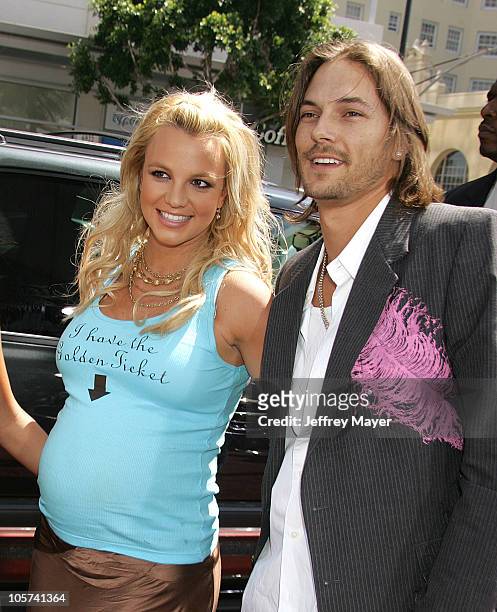 Britney Spears and Kevin Federline during "Charlie and the Chocolate Factory" Los Angeles Premiere - Arrivals at Chinese Theatre in Hollywood,...