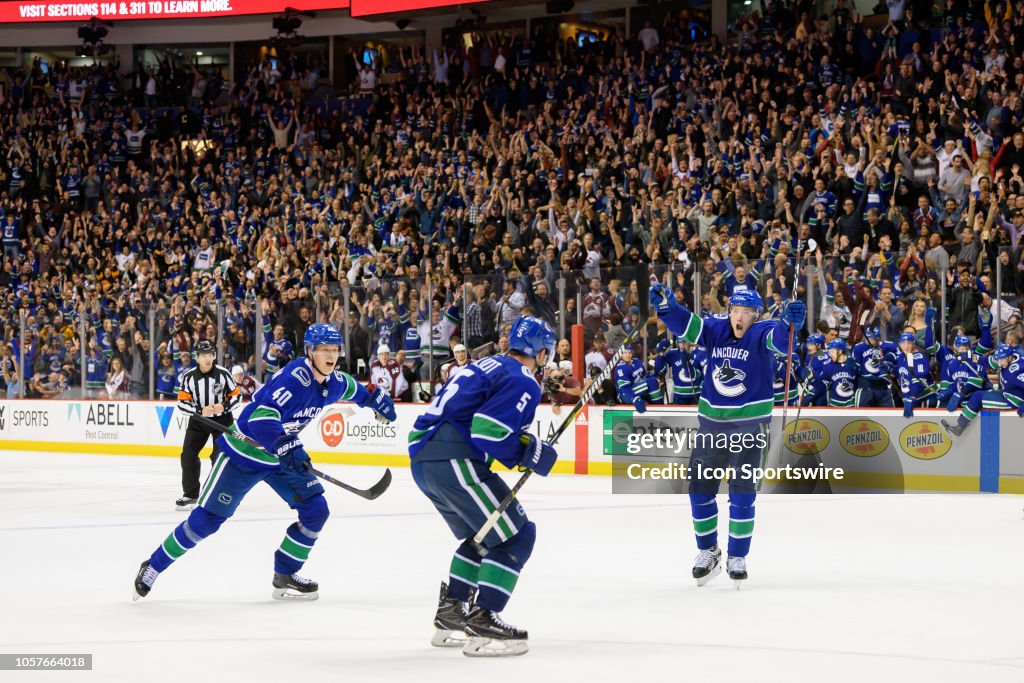 NHL: NOV 02 Avalanche at Canucks