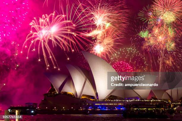 sydney new year's eve - sydney vivid stock pictures, royalty-free photos & images