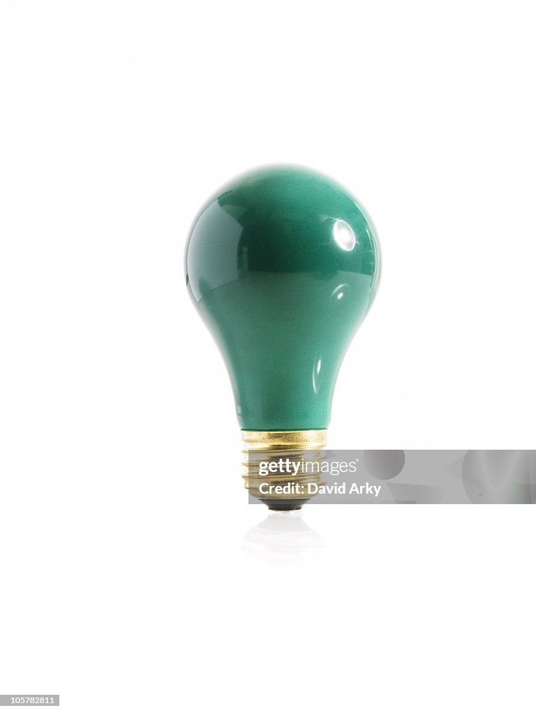 Green incandescent light bulb