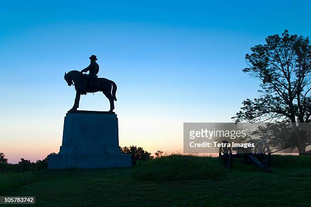 statue of major general oliver howard on east cemetery hill - gettysburg cemetery stock pictures, royalty-free photos & images