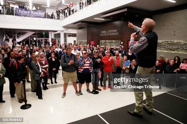 Bruce Rauner Rally 25 Illinois Benedictine College Stock Photos, High-Res Pictures, and ...