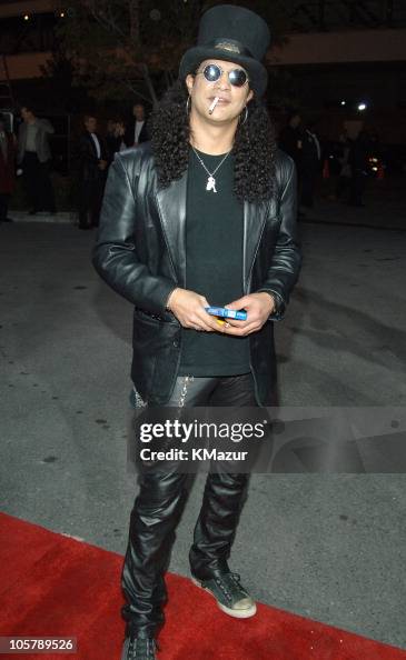 Slash 2005 Slash of Velvet Revolver during 2005 Billboard Music Awards - Red ...