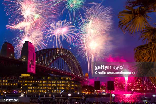 sydney new year's eve - sydney vivid stock pictures, royalty-free photos & images