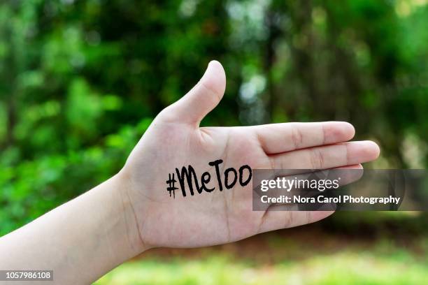 me too social movement - me too stockfoto's en -beelden