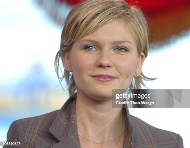 2,346 Kirsten Dunst 2004 Stock Photos, High-Res Pictures, and Images