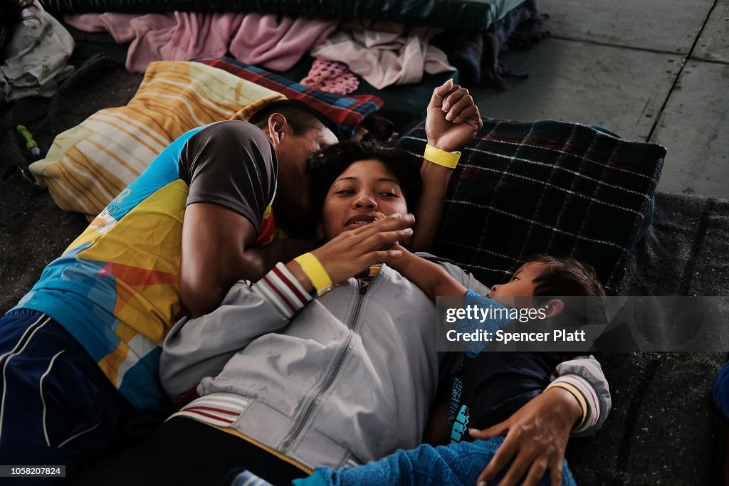 Exhausted Migrant Caravan Arrives In Mexico City For Rest