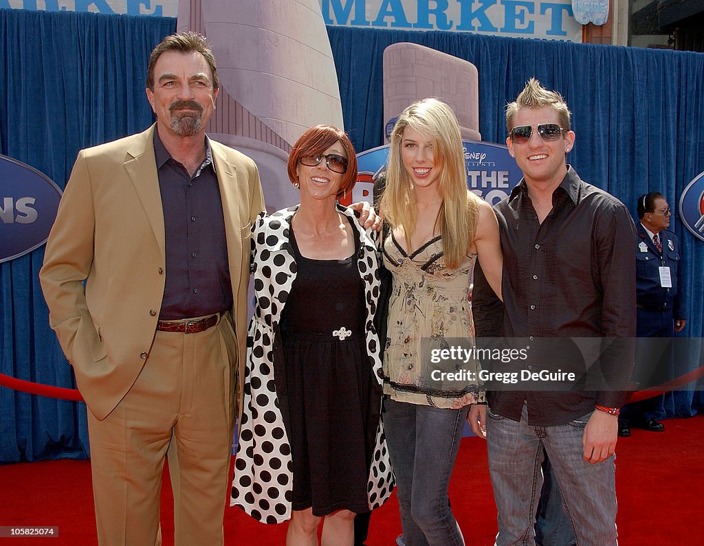 Tom Selleck, Jilly Mack and daughter Hannah during "Meet the... News
