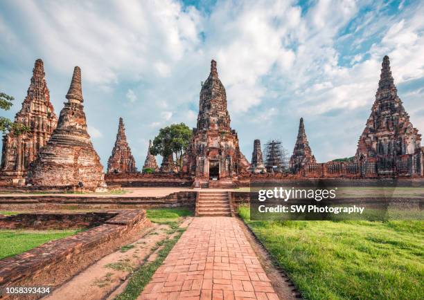 wat chaiwatthanaram - sukhothai foto e immagini stock