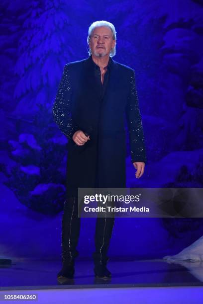 Irish singer Johnny Logan performs the taping of the MDR TV show 'Weihnachten bei uns' at Stadthalle on November 6, 2018 in Zwickau, Germany. The...