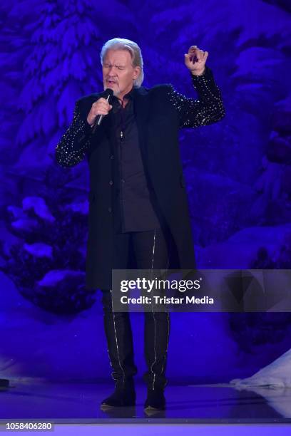 Irish singer Johnny Logan performs the taping of the MDR TV show 'Weihnachten bei uns' at Stadthalle on November 6, 2018 in Zwickau, Germany. The...