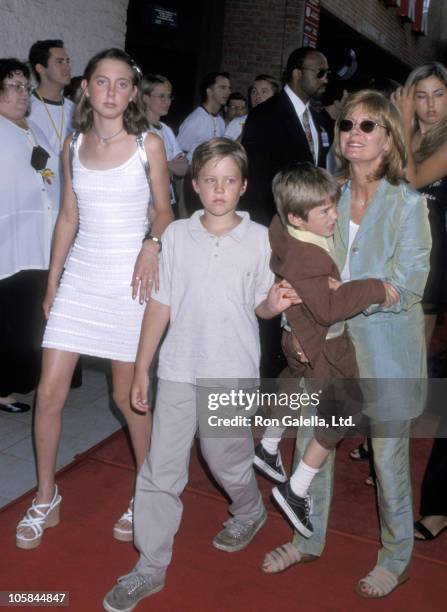 Eva Amurri, Jack Robbins, Susan Sarandon and Miles Robbins