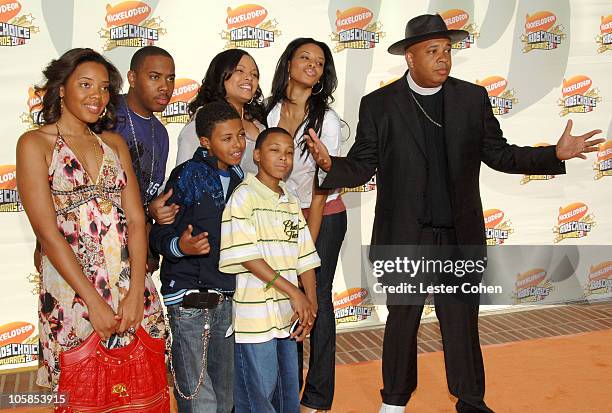 Angela Simmons, Joseph Simmons, Jr., Russell Simmons II, Justine Simmons, Daniel Simmons II, Vanessa Simmons and Reverend Run