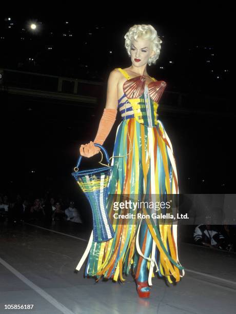 422 Jean Paul Gaultier Fashion Show To Benefit Amfar Stock Photos, High-Res  Pictures, and Images - Getty Images