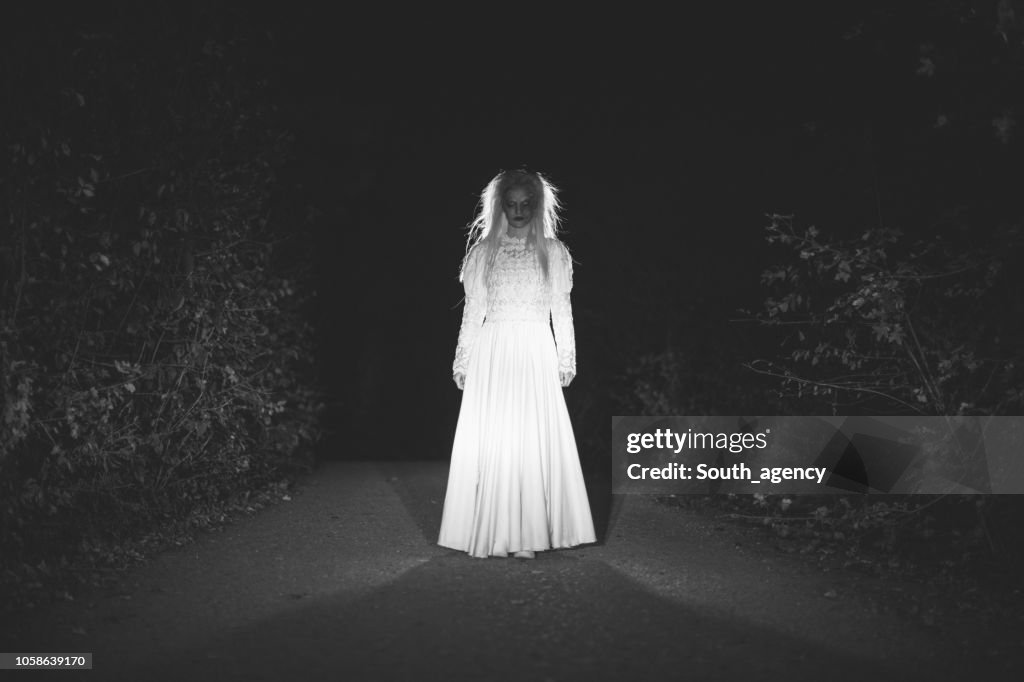 白を魔女します。