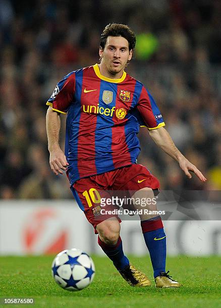 Lionel Messi of Barcelona runs with ball during the UEFA Champions League group D match between Barcelona and FC Copenhagen at the Camp nou stadium...