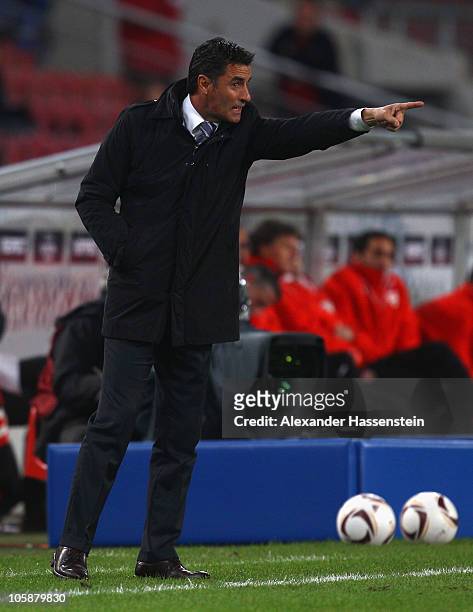 Jose Miguel Gonzales Martin Del Campo, head coach of Getafe gives intsructions during the UEFA Europa League group H match between VfB Stuttgart and...